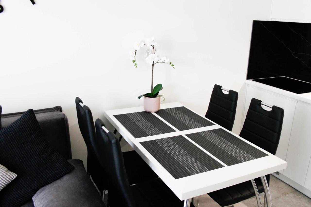 Apartament Wrocław Centrum Galeria Magnolia Esterno foto